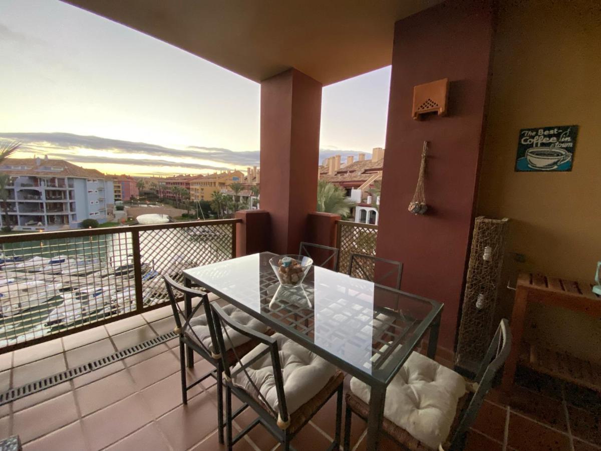 Apartamento Con Terraza Sobre La Marina De Sotogrande Сан-Роке Экстерьер фото