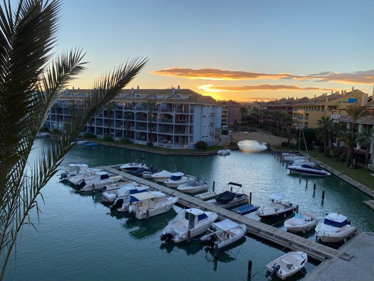 Apartamento Con Terraza Sobre La Marina De Sotogrande Сан-Роке Экстерьер фото